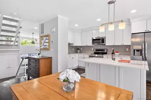 22 The Hamlet, Pelham, NY 10803 - Photo 7