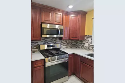 16321 Phroane Avenue, Jamaica, NY 11433 - Photo 7