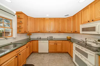 21 Eisenhower Road, Centereach, NY 11720 - Photo 13