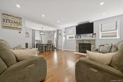 79 Raff Avenue, Floral Park, NY 11001 - Photo 5