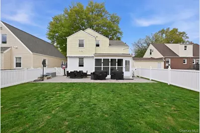 79 Raff Avenue, Floral Park, NY 11001 - Photo 31