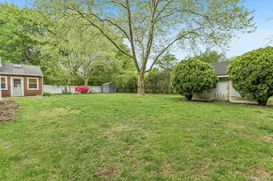 237 Cedar Rd, East Northport, NY 11731 - Photo 37