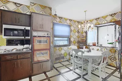 4 Crabapple Court, Monsey, NY 10952 - Photo 11