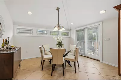 8 Lewis Lane, Port Washington, NY 11050 - Photo 11