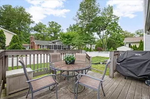 8 Lewis Ln, Port Washington, NY 11050 - Photo 37