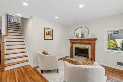 8 Lewis Lane, Port Washington, NY 11050 - Photo 17