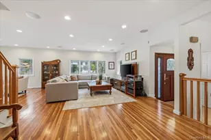 8 Lewis Ln, Port Washington, NY 11050 - Photo 13