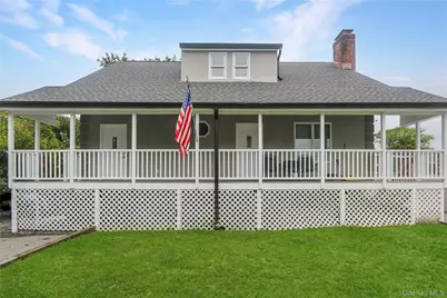 7 Meadow Street, Goldens Bridge, NY 10526 - Photo 1
