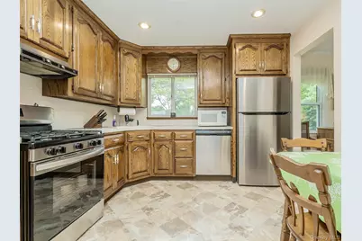 38 Pell Terrace, Garden City, NY 11530 - Photo 11