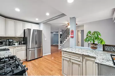 8 W Broadway, Nyack, NY 10960 - Photo 3