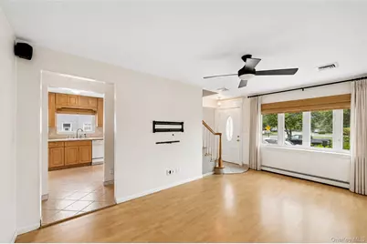 199 Sycamore Avenue, Bethpage, NY 11714 - Photo 7
