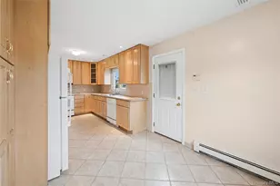 199 Sycamore Ave, Bethpage, NY 11714 - Photo 5