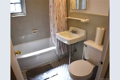 228-14 Stronghurst Avenue #3113, Lower Level, Queens Village, NY 11427 - Photo 19