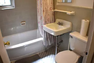 228-14 Stronghurst Ave, Queens Village, NY 11427 - Photo 19