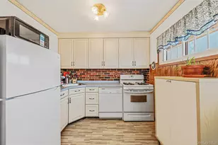 63 Wilfred Blvd, Hicksville, NY 11801 - Photo 7