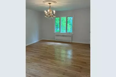 727 Wilmot Road, Scarsdale, NY 10583 - Photo 9