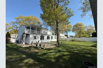 72 Avenue B, Holbrook, NY 11741 - Photo 23