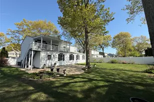 72 Avenue B, Holbrook, NY 11741 - Photo 23