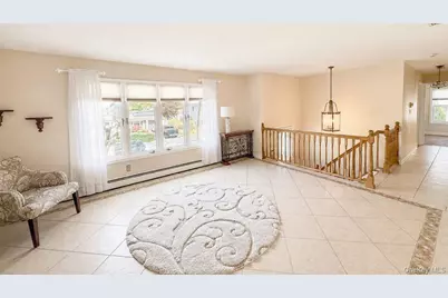 72 Avenue B, Holbrook, NY 11741 - Photo 5