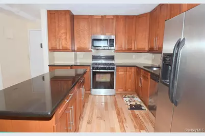 12-32 Diane Place #204 L, Bayside, NY 11360 - Photo 3