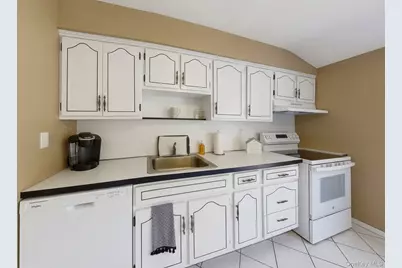 243 N Delaware Avenue, Massapequa, NY 11758 - Photo 13