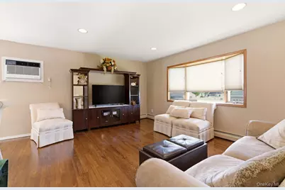 243 N Delaware Avenue, Massapequa, NY 11758 - Photo 5