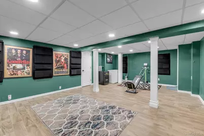 11 Koch Place, Carle Place, NY 11514 - Photo 23