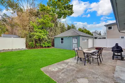 209 Center Bay Drive, West Islip, NY 11795 - Photo 25