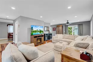 209 Center Bay Dr, West Islip, NY 11795 - Photo 11