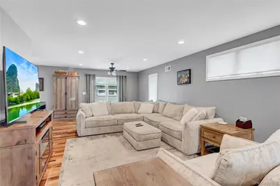 209 Center Bay Drive, West Islip, NY 11795 - Photo 3