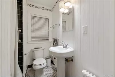 2069 Windsor Road, Baldwin, NY 11510 - Photo 13