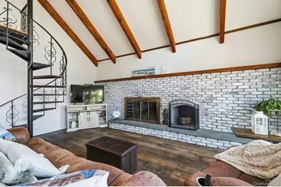 19 Hillside Avenue, Northport, NY 11768 - Photo 9