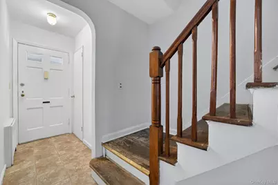 1124 E 213th Street, Bronx, NY 10469 - Photo 5