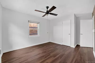 1124 E 213th Street, Bronx, NY 10469 - Photo 17