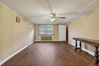 1124 E 213th Street, Bronx, NY 10469 - Photo 21