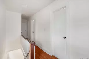 32 Crestmont Ave, Yonkers, NY 10704 - Photo 15