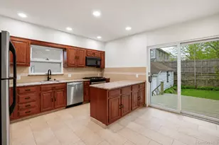 32 Crestmont Ave, Yonkers, NY 10704 - Photo 11