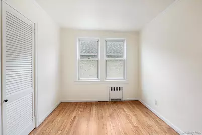 32 Crestmont Avenue, Yonkers, NY 10704 - Photo 23