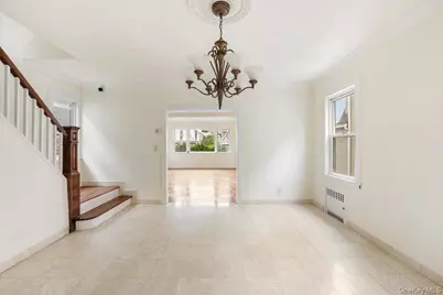 32 Crestmont Avenue, Yonkers, NY 10704 - Photo 9