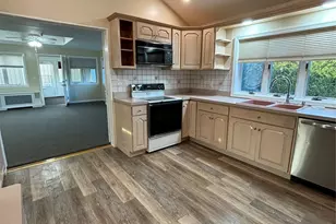 445 N Country Rd, Saint James, NY 11780 - Photo 7
