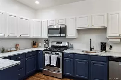 638 E Main Street, Jefferson Valley, NY 10535 - Photo 5