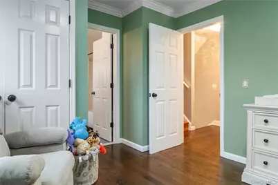 638 E Main Street, Jefferson Valley, NY 10535 - Photo 13