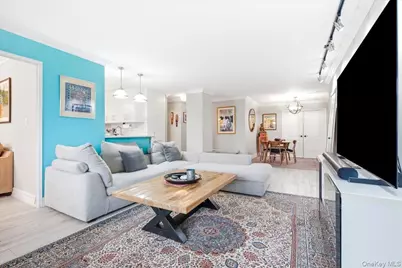 70-25 Yellowstone Boulevard #9J, Forest Hills, NY 11375 - Photo 13