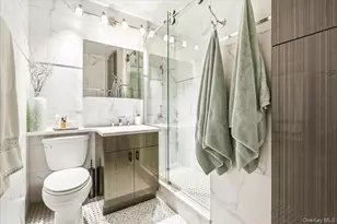 70-25 Yellowstone Blvd, Forest Hills, NY 11375 - Photo 9
