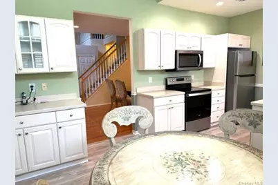 36 Cranberry Circle, Medford, NY 11763 - Photo 5