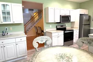 36 Cranberry Cir, Medford, NY 11763 - Photo 5