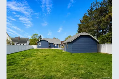 155 Jayne Avenue, Patchogue, NY 11772 - Photo 21