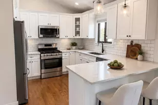745 S 9th St, Lindenhurst, NY 11757 - Photo 5