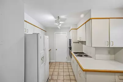 1331 Broadway #P 10/11, Hewlett, NY 11557 - Photo 17