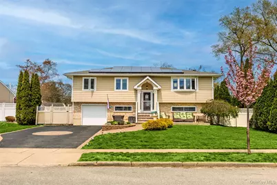 17 Seaver Lane, Smithtown, NY 11787 - Photo 1